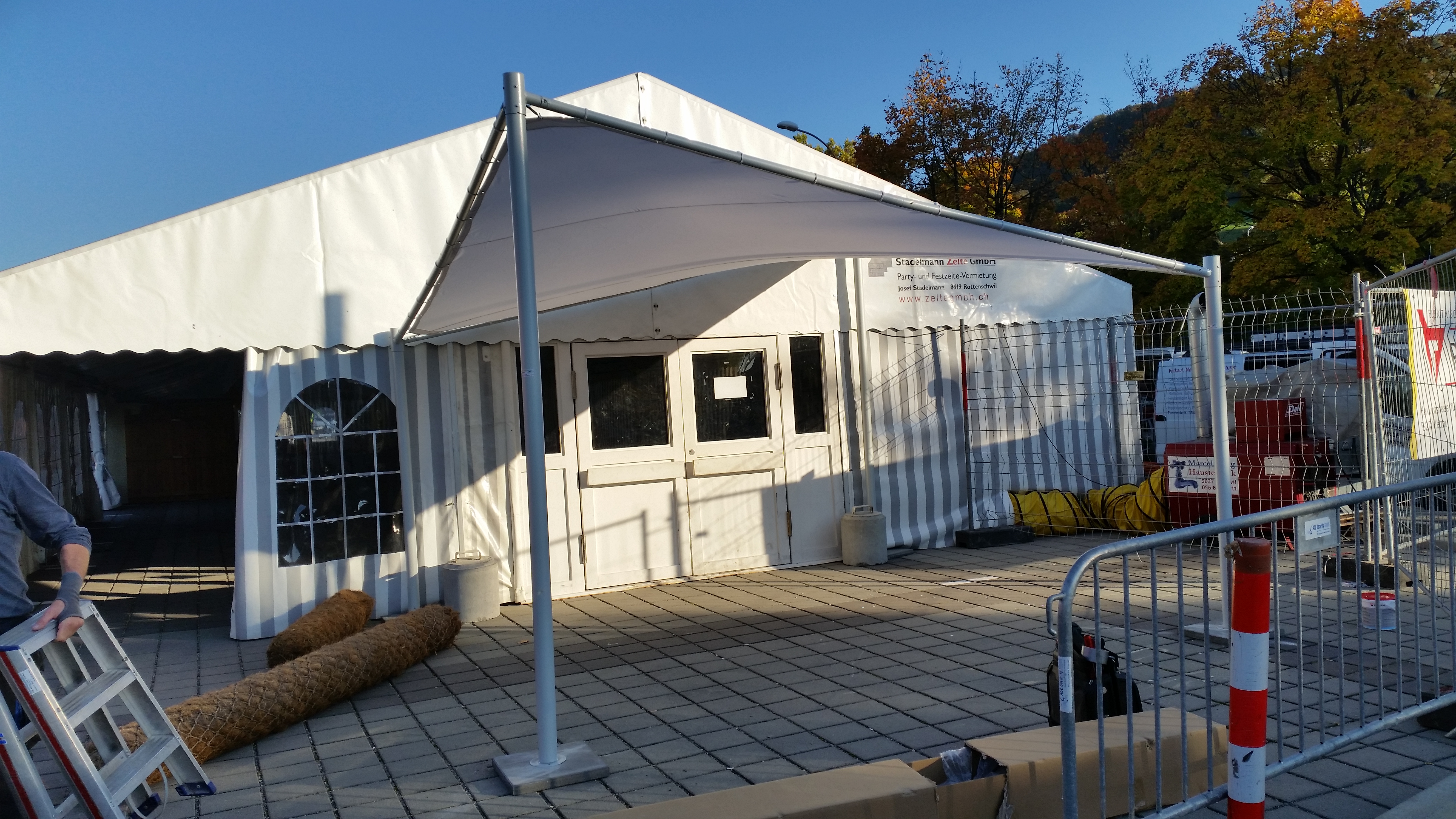 pergola-messe-hela.jpg